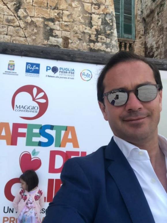 Deputato del PD litiga con i gestori di un lido e mostra il suo tesserino da parlamentare