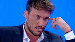 Uomini e Donne, Giulio Raselli starebbe pensando di lasciare il trono