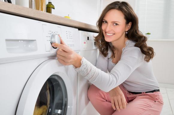 L'aceto è economico, ecologico, delicato sulla pelle e ottimo come sostitutivo dell'ammorbidente