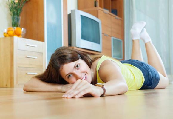 come pulire il parquet senza rovinarlo